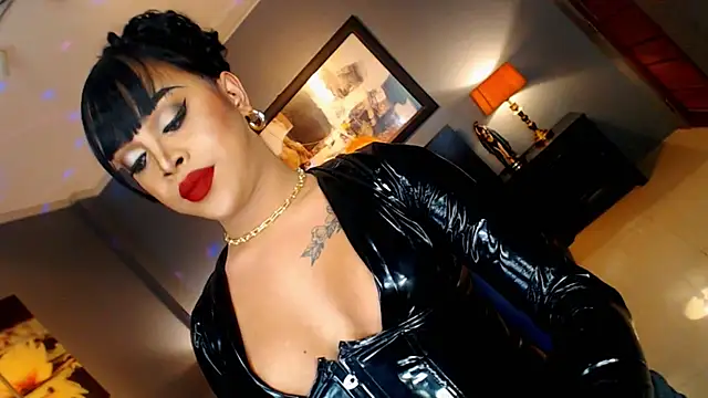 MarryQueen22 online show from 11/11/25, 12:54