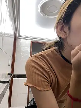 Girl Cherry online show from 03/18/25, 10:57