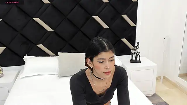 Girl Cherry online show from 09/12/25, 11:32