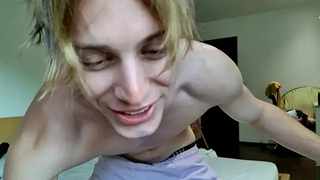Snapshot of Cryptikov chatting on 01/06/26, 10:41 Cryptikov online show from 01/06/26, 10:41