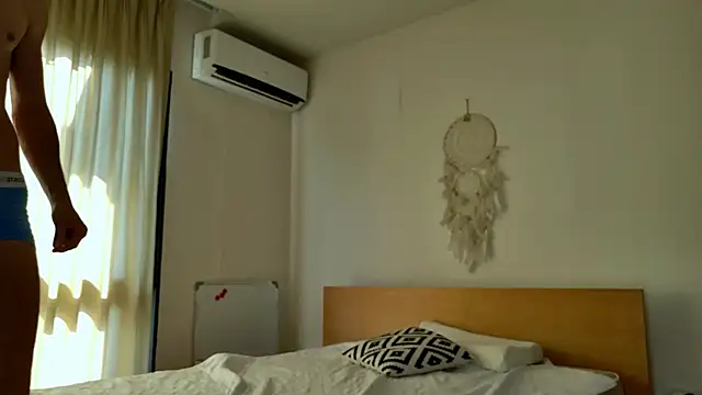 Snapshot of Cryptikov chatting on 01/15/26, 03:11 Cryptikov online show from 01/15/26, 03:11