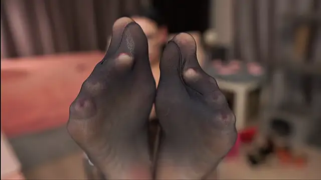 show must goon  online show from 09/27/25, 05:07