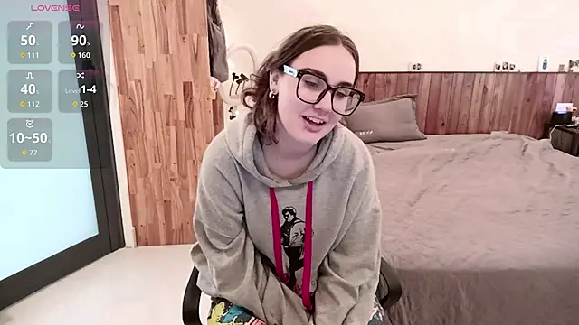 Snapshot of mia_boone chatting on 03/10/26, 03:11 mia boone online show from 03/10/26, 03:11