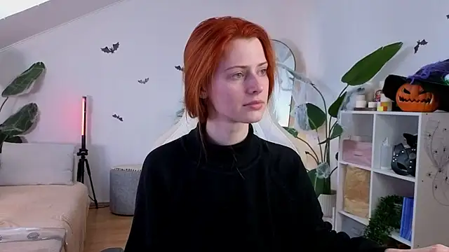 Snapshot of doll_lesli chatting on 11/02/25, 09:33 doll lesli online show from 11/02/25, 09:33