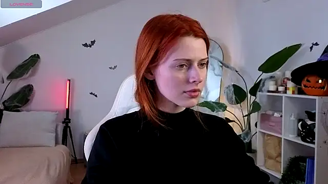 Snapshot of doll_lesli chatting on 11/05/25, 08:36 doll lesli online show from 11/05/25, 08:36