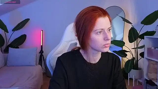 Snapshot of doll_lesli chatting on 11/12/25, 06:36 doll lesli online show from 11/12/25, 06:36