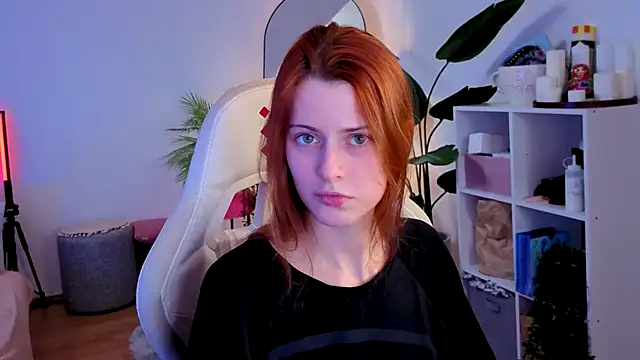 Snapshot of doll_lesli chatting on 12/04/25, 11:30 doll lesli online show from 12/04/25, 11:30