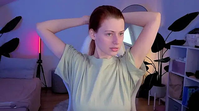 Snapshot of doll_lesli chatting on 12/05/25, 11:30 doll lesli online show from 12/05/25, 11:30