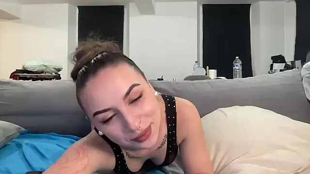 Snapshot of onefire56 chatting on 01/25/25, 08:10 onefire56 online show from 01/25/25, 08:10