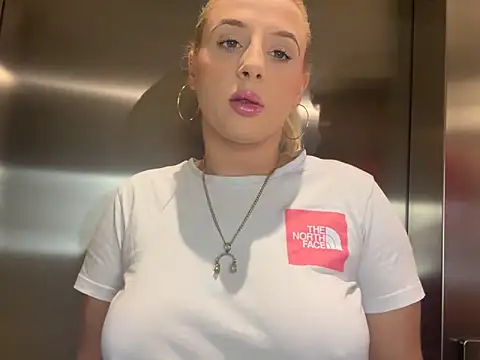 Strongqueen online show from 01/08/25, 05:26