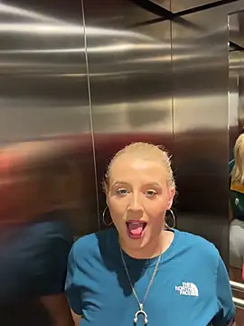 Strongqueen online show from 01/08/25, 11:41