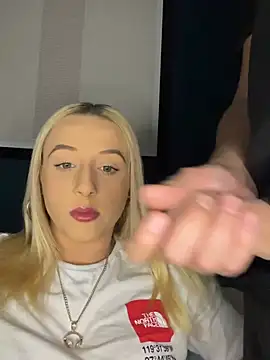 Strongqueen online show from 02/14/25, 11:42