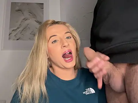 Strongqueen online show from 03/21/25, 10:39