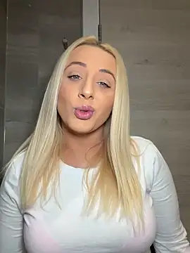 Strongqueen online show from 10/24/25, 05:09