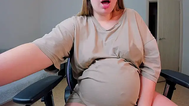 stella vestal online show from 12/01/25, 03:17