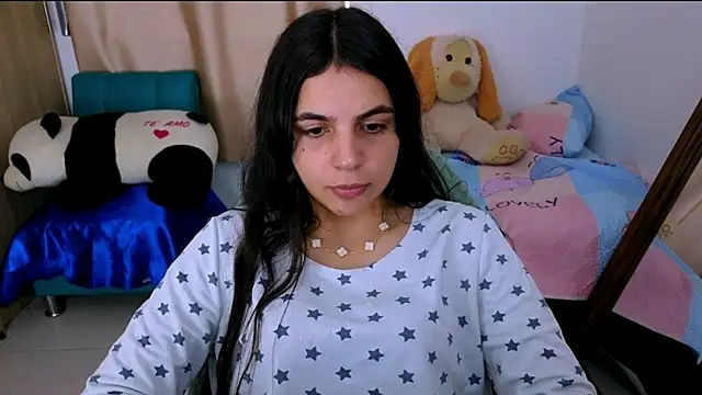 Snapshot of _elenna chatting on 10/06/25, 06:49  elenna online show from 10/06/25, 06:49