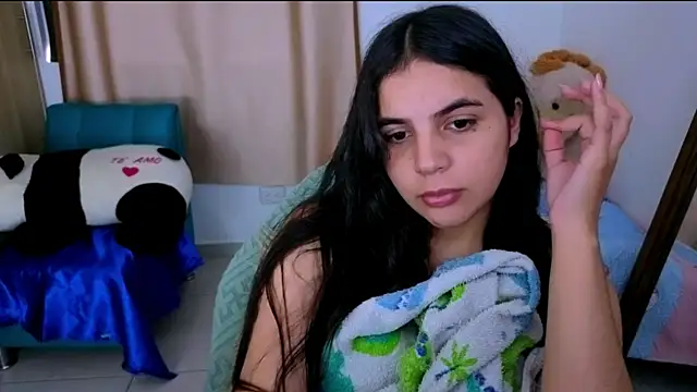 Snapshot of _elenna chatting on 10/10/25, 07:02  elenna online show from 10/10/25, 07:02