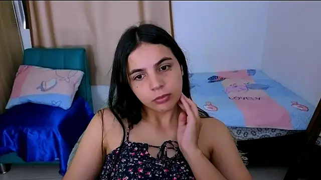 Snapshot of _elenna chatting on 10/11/25, 05:55  elenna online show from 10/11/25, 05:55