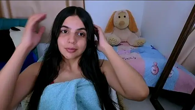 Snapshot of _elenna chatting on 10/12/25, 07:57  elenna online show from 10/12/25, 07:57