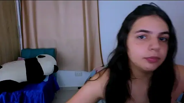 Snapshot of _elenna chatting on 10/14/25, 05:47  elenna online show from 10/14/25, 05:47