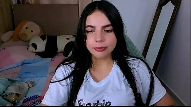 Snapshot of _elenna chatting on 10/30/25, 06:52  elenna online show from 10/30/25, 06:52