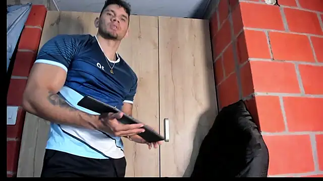 GendersonFit online show from 07/08/26, 11:42
