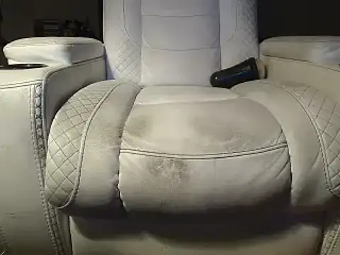 Snapshot of honeylovelace chatting on 10/12/25, 03:49 honeylovelace online show from 10/12/25, 03:49