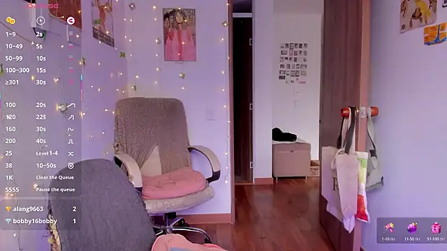 Snapshot of linda_giggle chatting on 09/24/25, 02:09 linda giggle online show from 09/24/25, 02:09