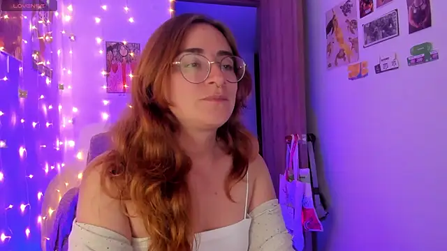 Snapshot of linda_giggle chatting on 09/29/25, 10:58 linda giggle online show from 09/29/25, 10:58