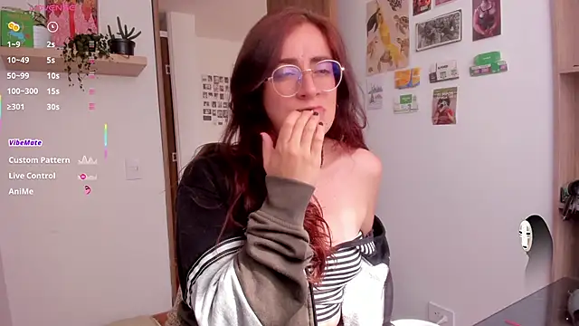 linda giggle online show from 06/12/26, 02:38