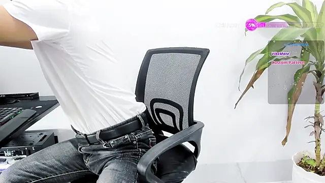 Naughty--asian online show from 01/16/25, 03:02