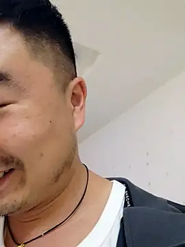 Snapshot of guozuo chatting on 10/02/25, 02:07 guozuo online show from 10/02/25, 02:07