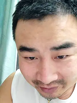 Snapshot of guozuo chatting on 12/15/25, 04:11 guozuo online show from 12/15/25, 04:11