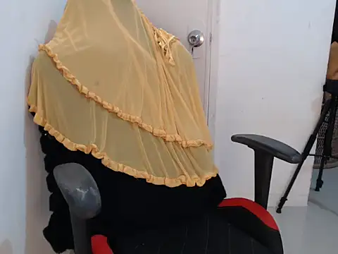 Snapshot of SweetAsian_Jojo69 chatting on 10/17/25, 07:16 SweetAsian Jojo69 online show from 10/17/25, 07:16