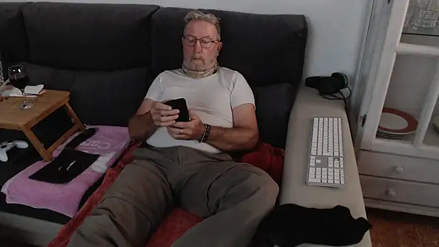 Nudelschwanz online show from 12/11/24, 03:37