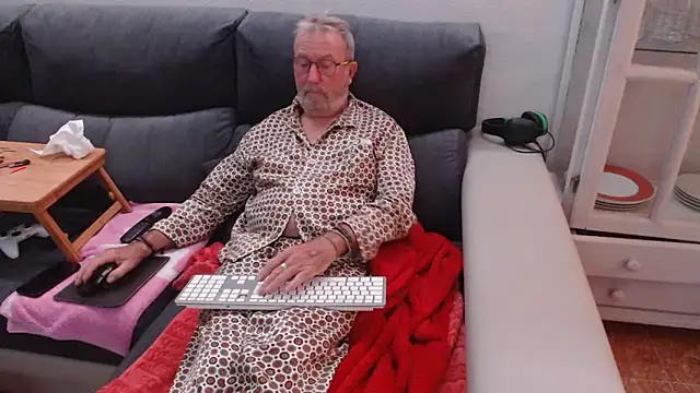 Nudelschwanz online show from 12/14/24, 10:50