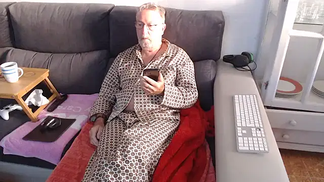 Nudelschwanz online show from 12/15/24, 08:08
