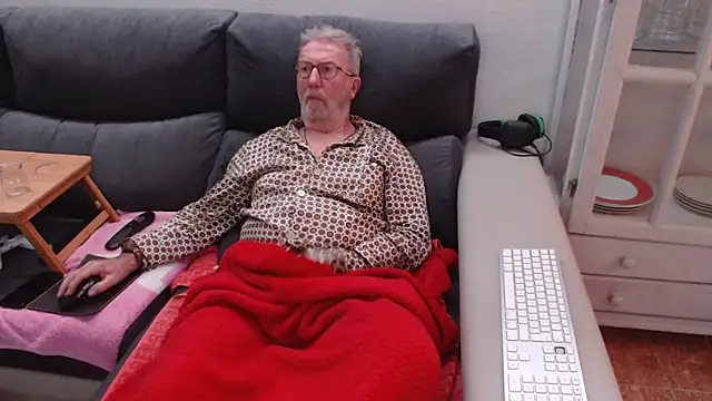 Nudelschwanz online show from 12/15/24, 06:59