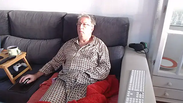 Nudelschwanz online show from 02/05/25, 08:11