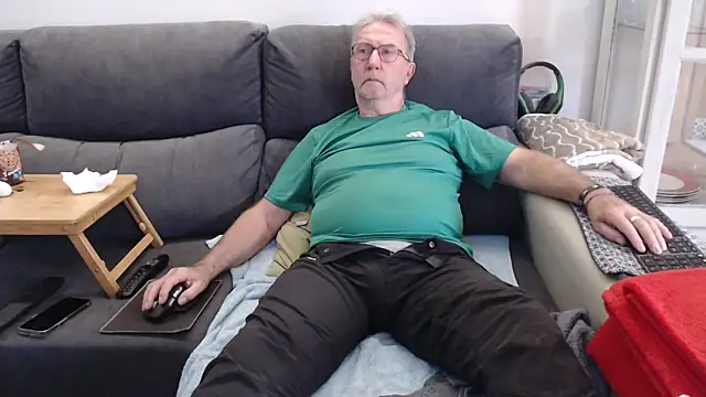 Snapshot of Nudelschwanz chatting on 03/14/26, 11:37 Nudelschwanz online show from 03/14/26, 11:37