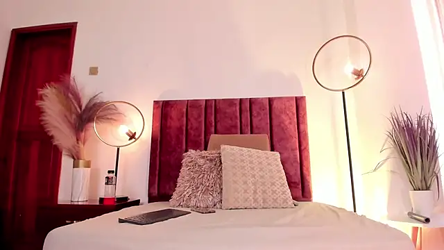 Amber  Davis online show from 12/07/24, 04:25