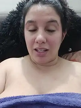 Deina bunny online show from 11/12/25, 11:47