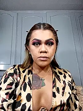 Snapshot of StellaStrong30 chatting on 10/28/25, 08:22 StellaStrong30 online show from 10/28/25, 08:22