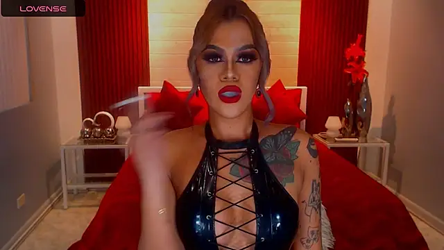 Snapshot of StellaStrong30 chatting on 12/03/25, 10:30 StellaStrong30 online show from 12/03/25, 10:30