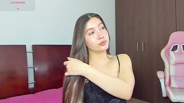 Snapshot of alice-love1 chatting on 09/21/25, 07:37 alice-love1 online show from 09/21/25, 07:37