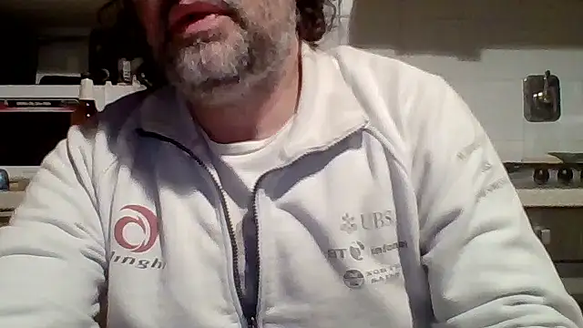 Snapshot of woww791 chatting on 10/15/25, 03:56 woww791 online show from 10/15/25, 03:56