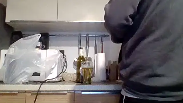 Snapshot of woww791 chatting on 11/05/25, 07:58 woww791 online show from 11/05/25, 07:58