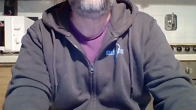 Snapshot of woww791 chatting on 11/10/25, 02:49 woww791 online show from 11/10/25, 02:49