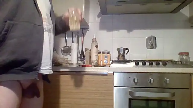 Snapshot of woww791 chatting on 11/13/25, 05:45 woww791 online show from 11/13/25, 05:45