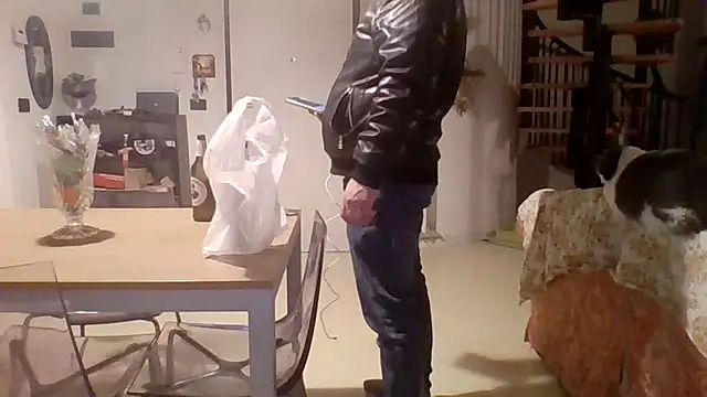 Snapshot of woww791 chatting on 11/14/25, 09:02 woww791 online show from 11/14/25, 09:02